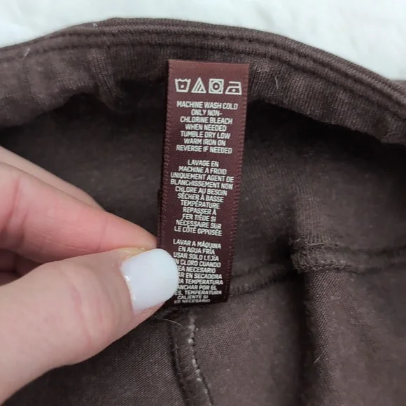 SKIMS Outdoor High-Waisted Banded Legging - Picture 5 of 5